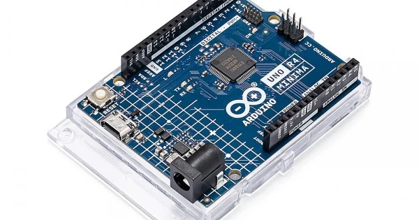 arduino-uno-r4-minima-2-