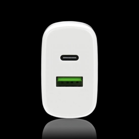 Fast charging smartphone with USB-C PD charger everActive SC-370Q fast USB charger QC3.0 USB-C PD 25W