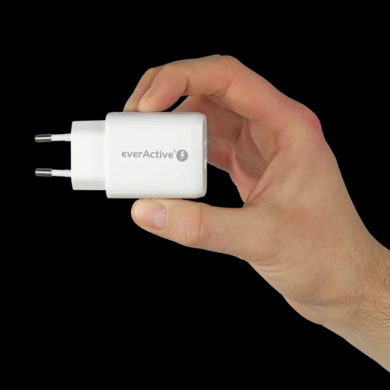 Fast charging smartphone with USB-C PD charger everActive SC-370Q fast USB charger QC3.0 USB-C PD 25W
